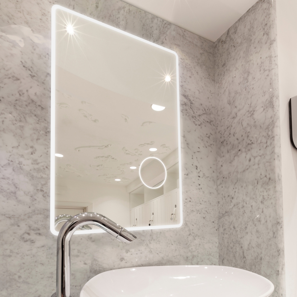 Enhance™ Classic Illuminated Mirror image 3