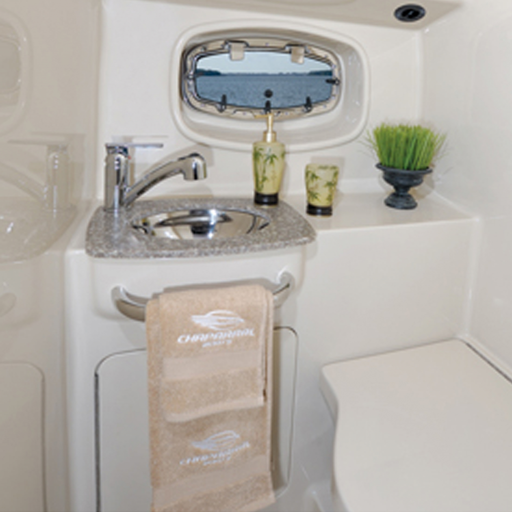 Lever Pull-Out Kitchen Faucet image 2