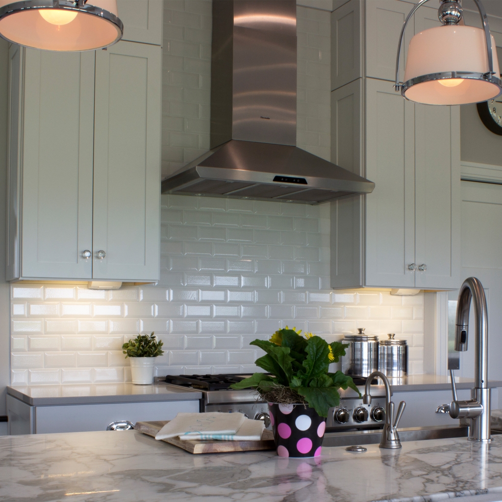 Soffit™ Undercabinet Task Light image 4