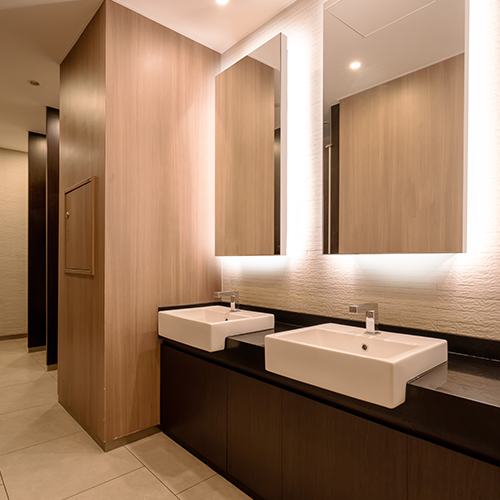 LOOK™ Classic Illuminated Mirror image 4