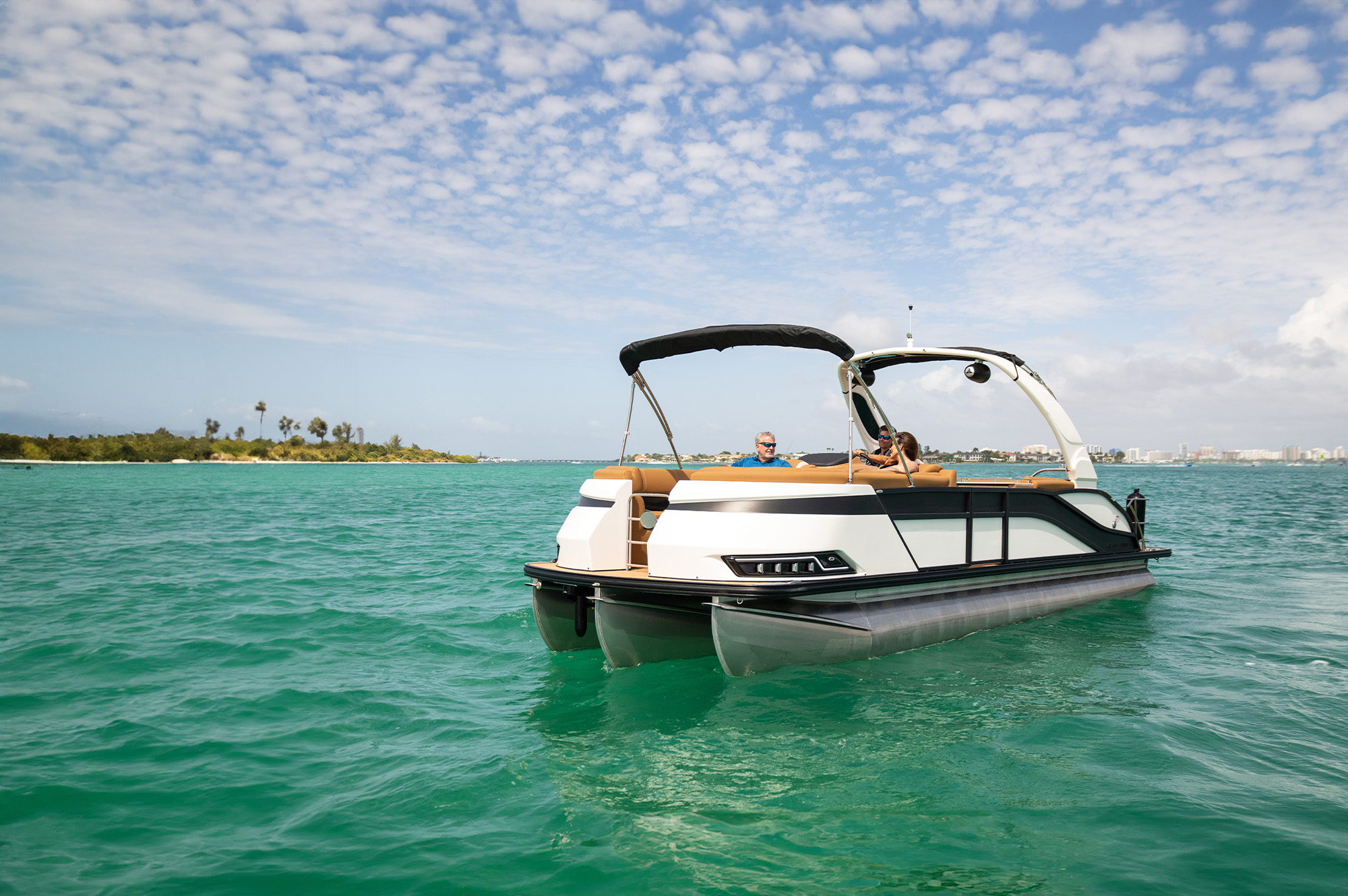 CUSTOM SHROUD HEADER_NO LOGOS.jpg